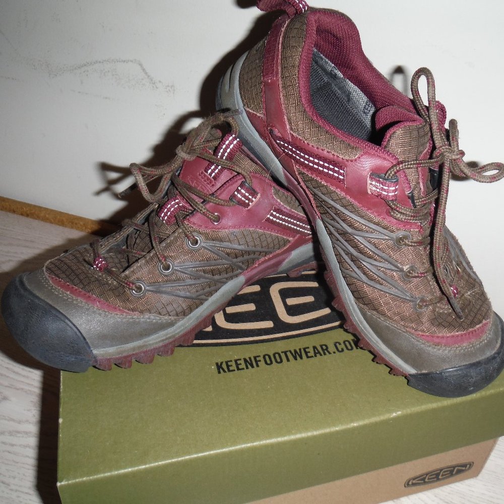 KEEN trecking shoes